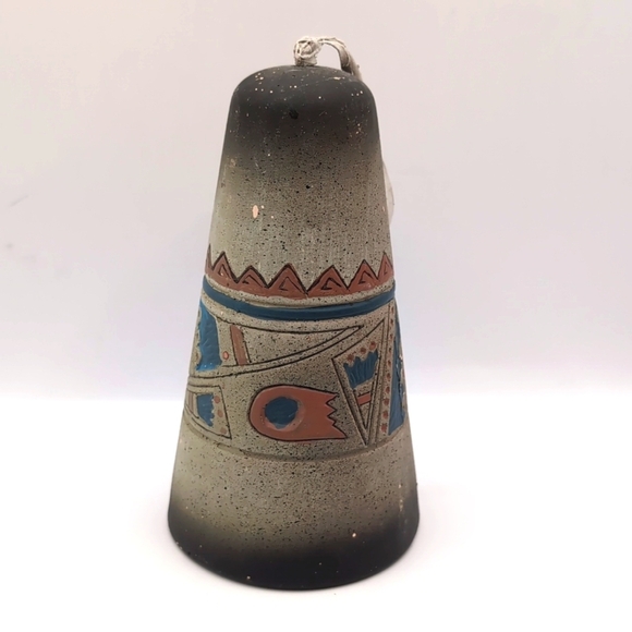Vintage Native American Ceramic Pottery Bell Hand Painted Handpainted & Engraved - Picture 5 of 11